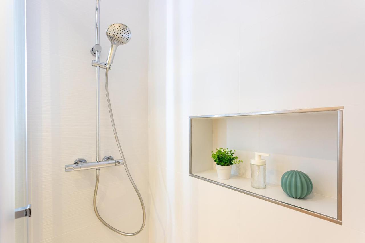 Apartamento Souviron Малага Екстериор снимка